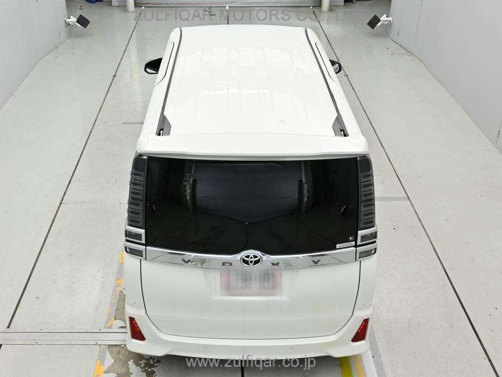 TOYOTA VOXY 2021 Image 8