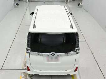 TOYOTA VOXY 2021 Image 8