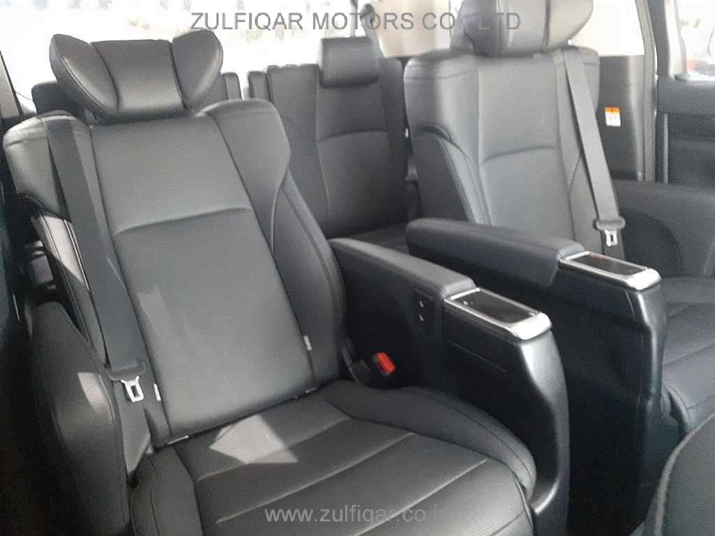 TOYOTA ALPHARD 2022 Image 11