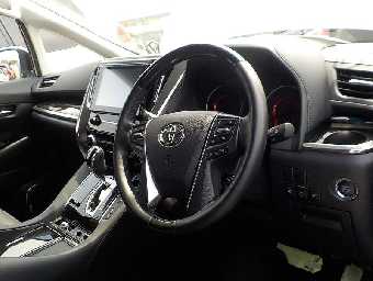TOYOTA ALPHARD 2022 Image 5