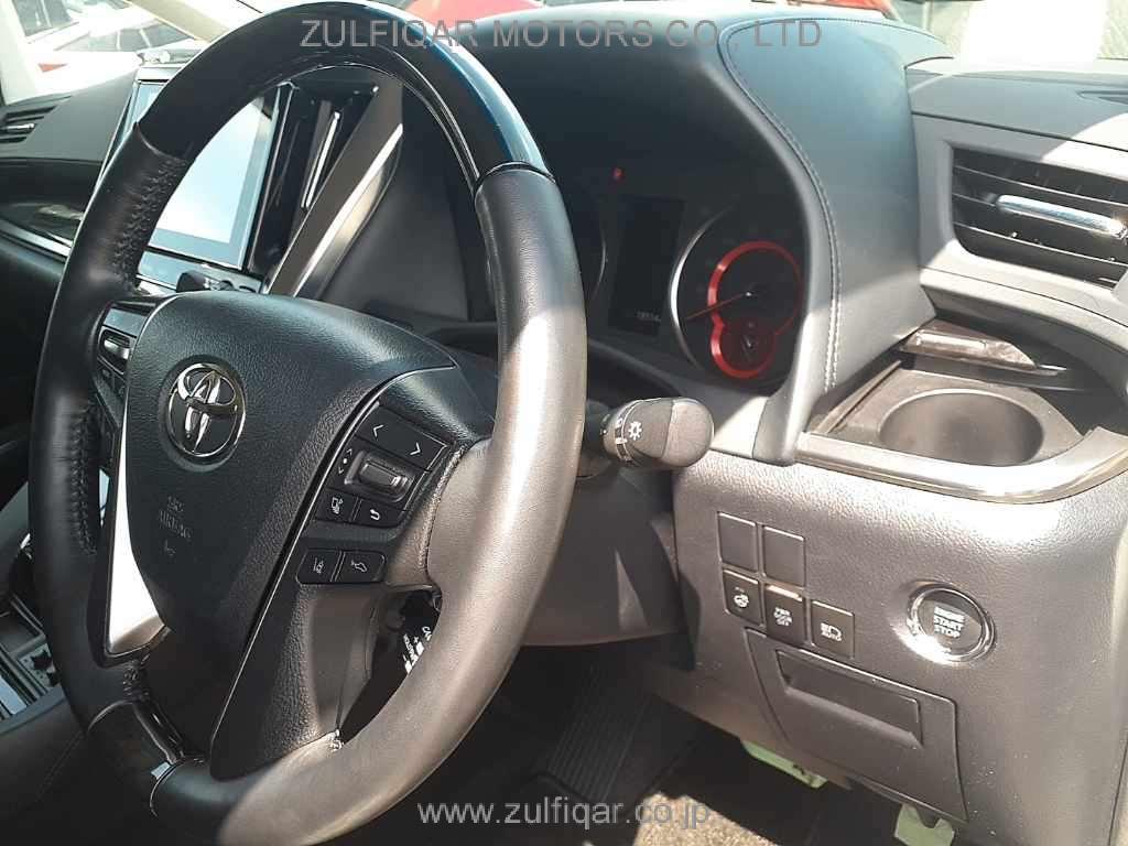 TOYOTA ALPHARD 2022 Image 9