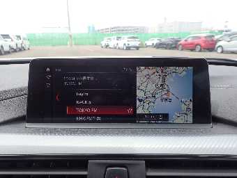 BMW 3 SERIES 2018 Image 12