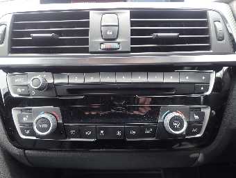 BMW 3 SERIES 2018 Image 15