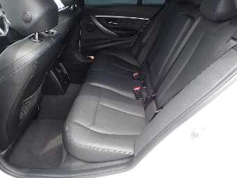 BMW 3 SERIES 2018 Image 24