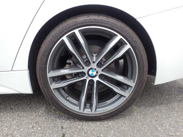 BMW 3 SERIES 2018 Image 48
