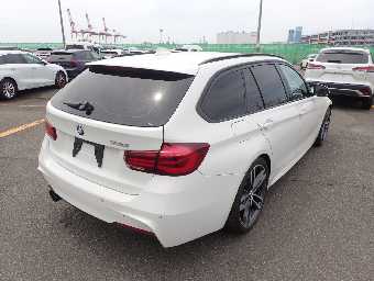 BMW 3 SERIES 2018 Image 6