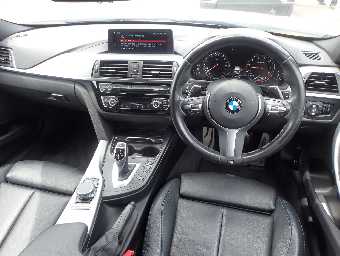 BMW 3 SERIES 2018 Image 9