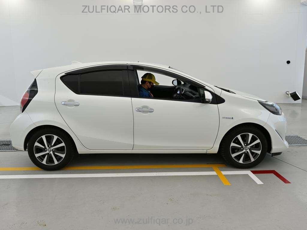 TOYOTA AQUA 2019 Image 3