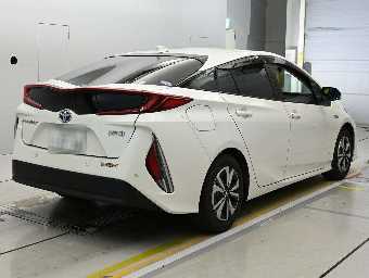 TOYOTA PRIUS PHV 2020 Image 2