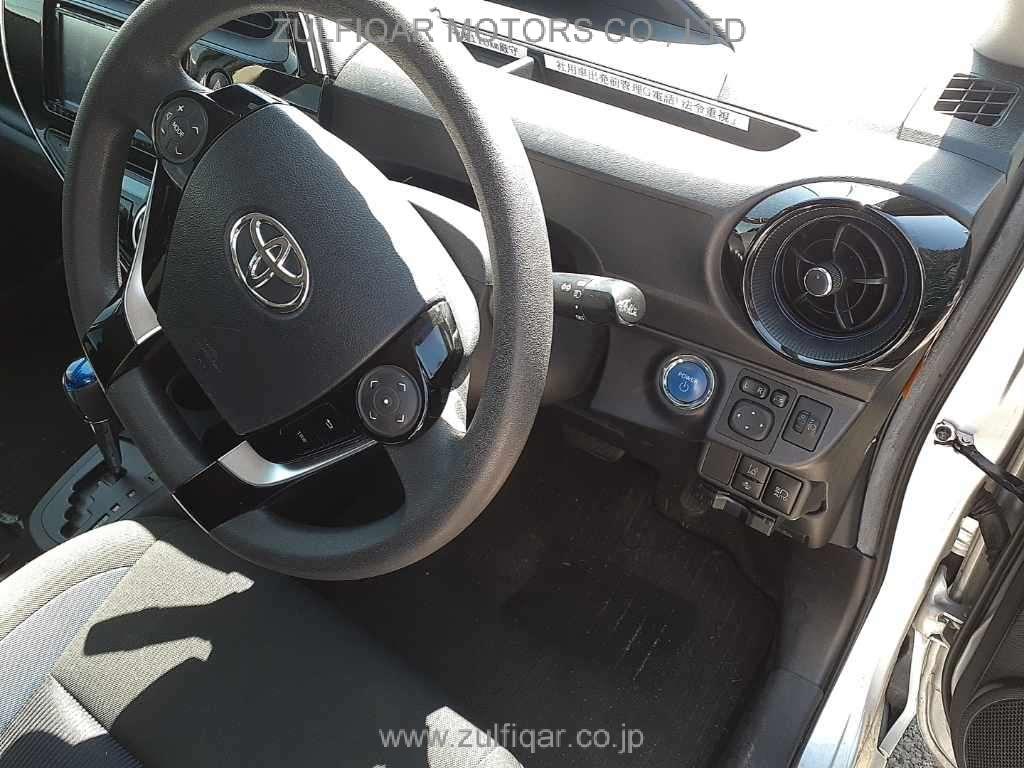 TOYOTA AQUA 2019 Image 9