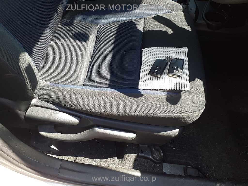 TOYOTA AQUA 2019 Image 10