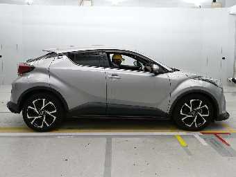 TOYOTA C-HR 2019 Image 3