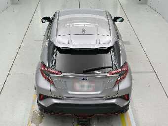 TOYOTA C-HR 2019 Image 8