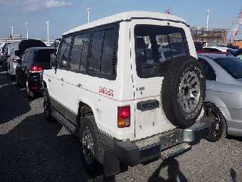 MITSUBISHI PAJERO 1989 Image 3
