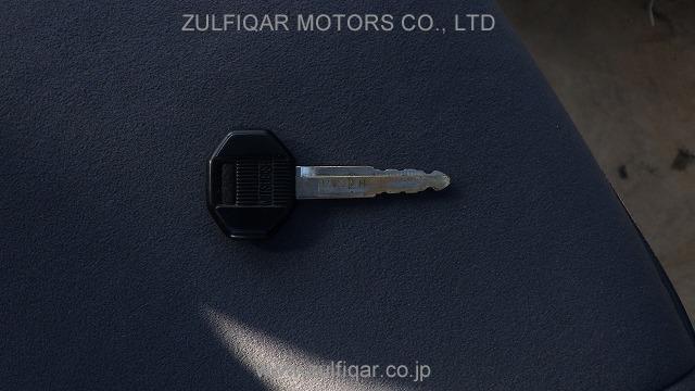 MITSUBISHI PAJERO 1989 Image 10