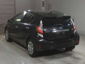 TOYOTA AQUA 2018 Image 4