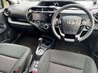 TOYOTA AQUA 2018 Image 6