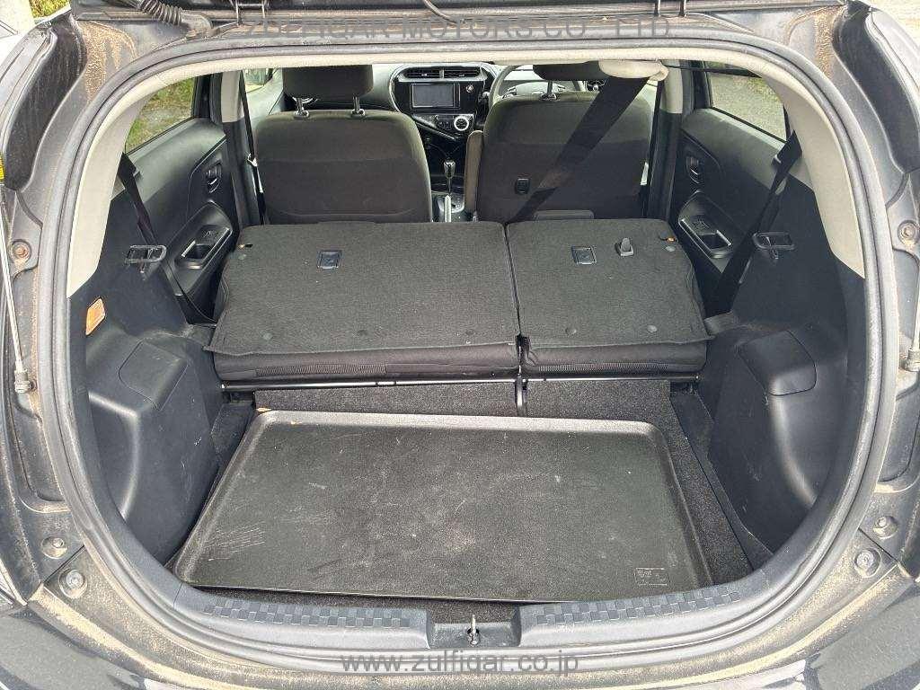 TOYOTA AQUA 2018 Image 8