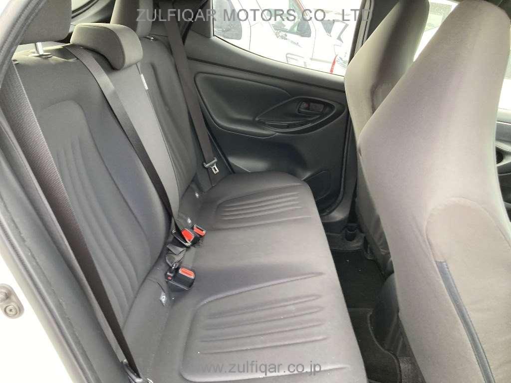 TOYOTA YARIS 2023 Image 8
