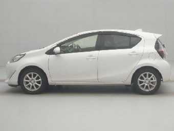 TOYOTA AQUA 2020 Image 5
