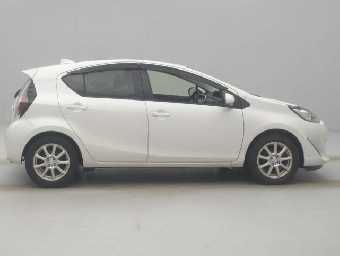 TOYOTA AQUA 2020 Image 6