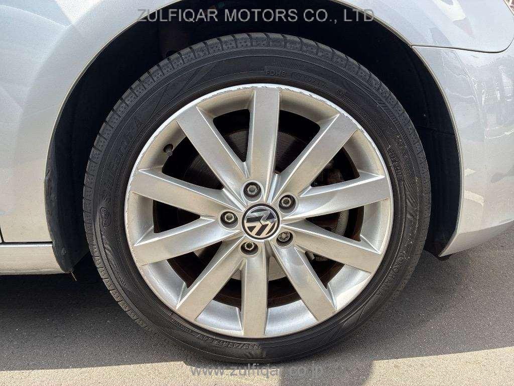 VOLKSWAGEN GOLF 2011 Image 12