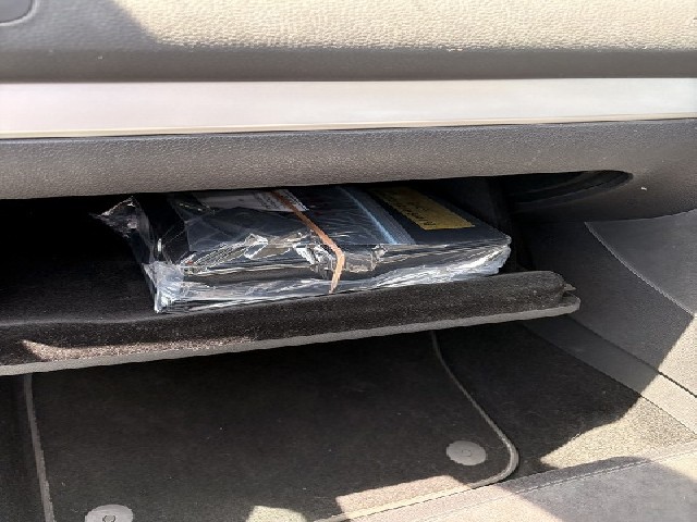 VOLKSWAGEN GOLF 2011 Image 19