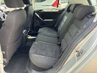 VOLKSWAGEN GOLF 2011 Image 10