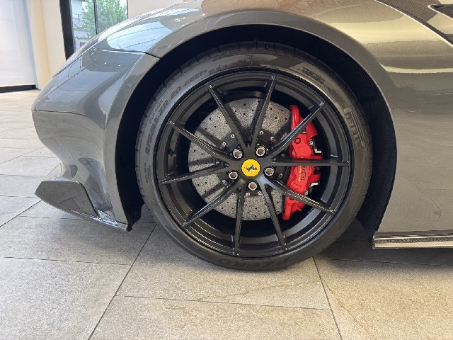 FERRARI F12tdf 2017 Image 39