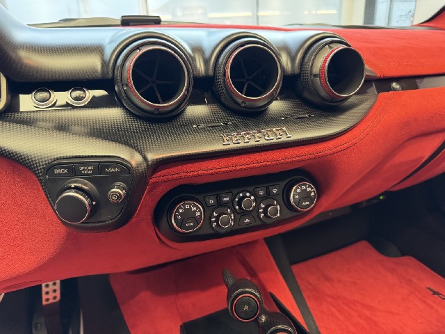 FERRARI F12tdf 2017 Image 54