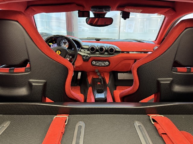 FERRARI F12tdf 2017 Image 73