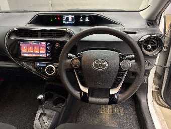 TOYOTA AQUA 2021 Image 6