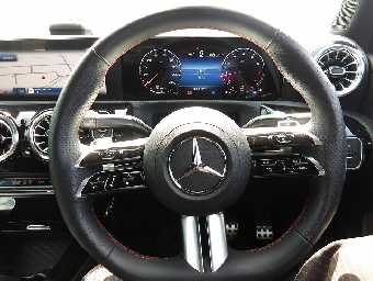 MERCEDES BENZ A CLASS 2023 Image 5