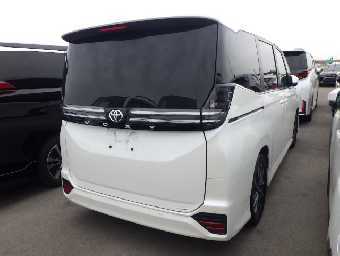 TOYOTA VOXY 2023 Image 4