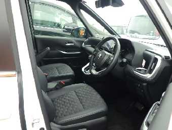 TOYOTA VOXY 2023 Image 7