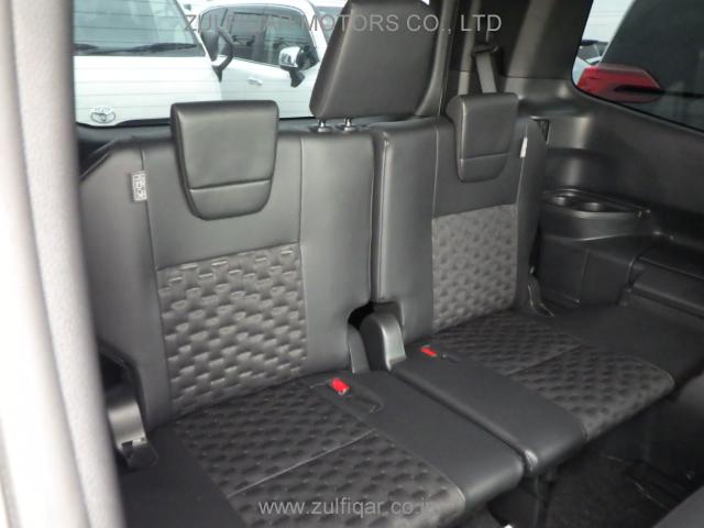 TOYOTA VOXY 2023 Image 9