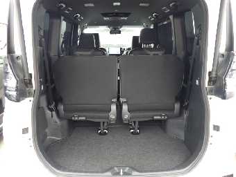 TOYOTA VOXY 2023 Image 10