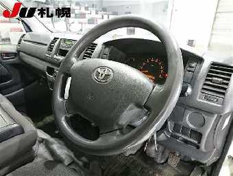 TOYOTA HIACE 2016 Image 3