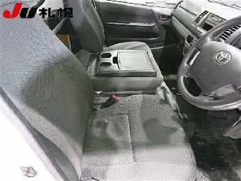 TOYOTA HIACE 2016 Image 5