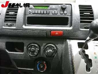 TOYOTA HIACE 2016 Image 6