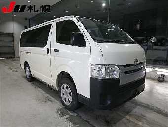 TOYOTA HIACE 2016 Image 8