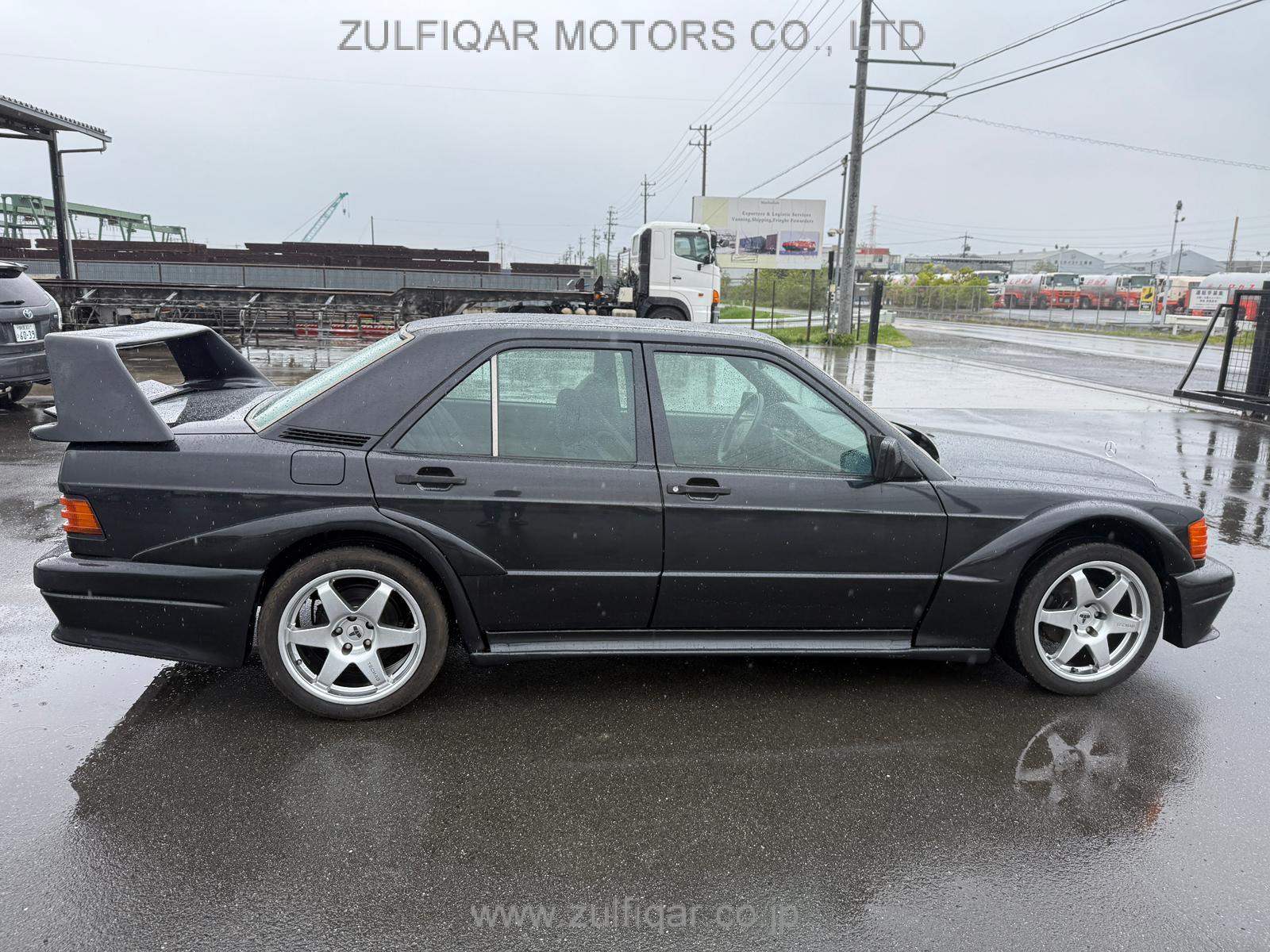 MERCEDES BENZ 190 CLASS 1991 Image 4