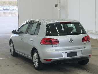 VOLKSWAGEN GOLF 2012 Image 2