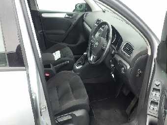 VOLKSWAGEN GOLF 2012 Image 10