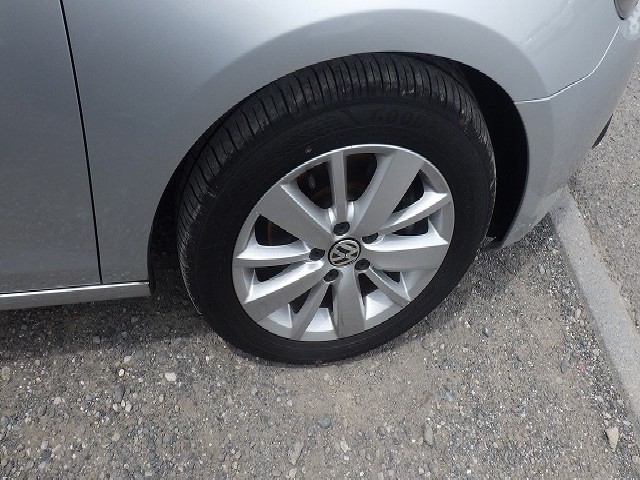 VOLKSWAGEN GOLF 2012 Image 25