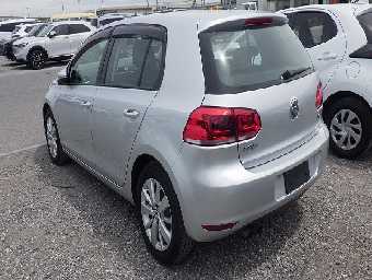 VOLKSWAGEN GOLF 2012 Image 4