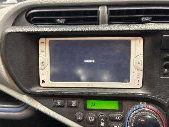 TOYOTA AQUA 2013 Image 11