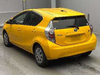 TOYOTA AQUA 2013 Image 4
