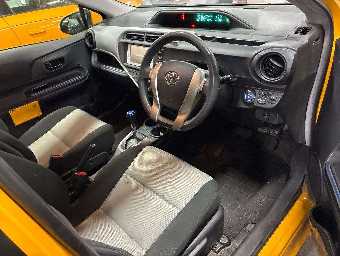 TOYOTA AQUA 2013 Image 7