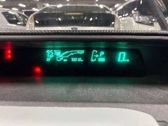 TOYOTA AQUA 2013 Image 10